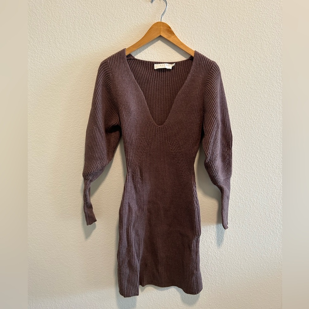 Astr The Label Bodycon Mocha Ribbed Knit V neck Sweater Dress